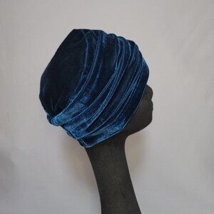 Soft Blue Velvet Beanie with Lining